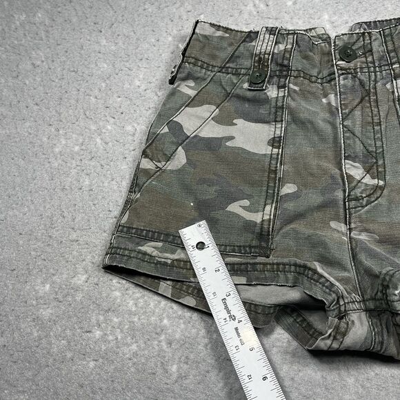 Free People High Rise Camo Shorts Size 0 In M Military Camo Pockets - Picture 13 of 13